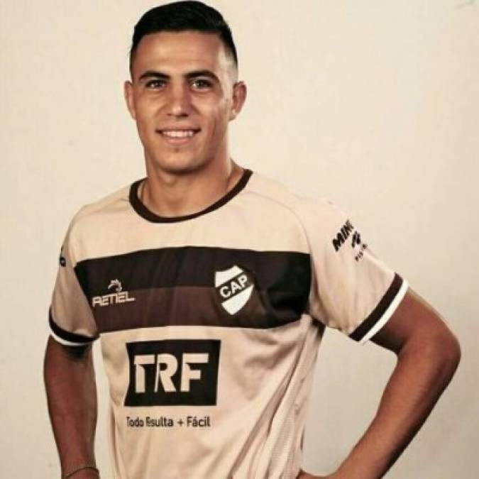 El atacante argentino Nicolás Lugli, de 23 años, se encuentra realizando una prueba en el Platense y espera convencer al entrenador escualo Guillermo Bernárdez. Este jugador llega del San Miguel, club que compite en la tercera divisón de Argentina.