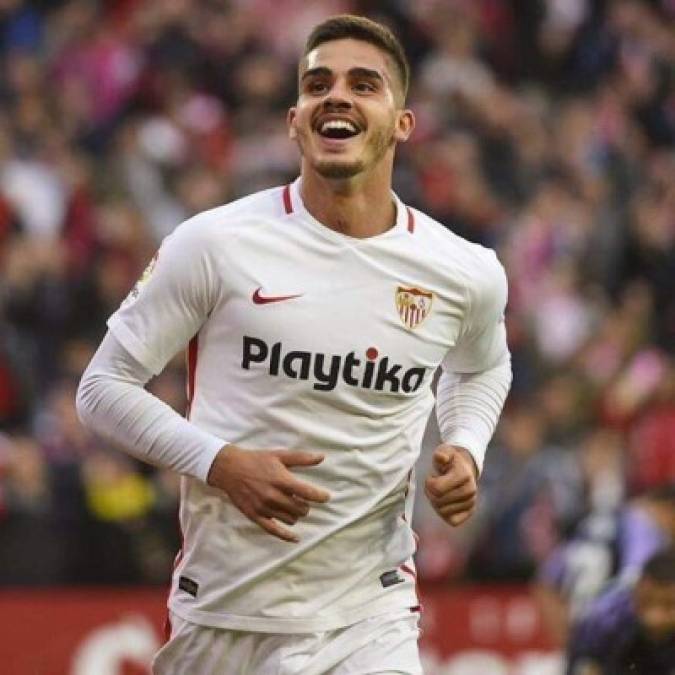 André Silva: El delantero portugués juega en el Sevilla y es otro de los candidatos para llegar a reforzar la ofensiva del Barcelona