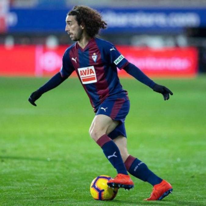 Cucurella: El lateral izquierdo no entra en los planes de Valverde y el Eibar está interesado en comprar su ficha. Tuvo una gran campaña en el club español.