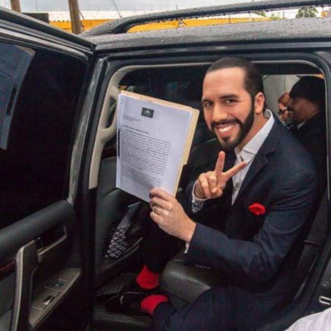 En las elecciones municipales de 2015 logró la alcaldía de San Salvador. El martes 10 de octubre de 2017, Nayib Bukele fue expulsado del partido político FMLN por el Tribunal de Ética del instituto político, acusado de violentar los principios del partido.