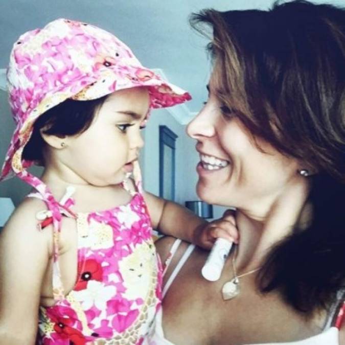 Desde muy pequeña Alessandra no se ha limitado de publicar fotos de Aitana en sus redes sociales, como cualquier madre orgullosa de sus hijos lo hace.