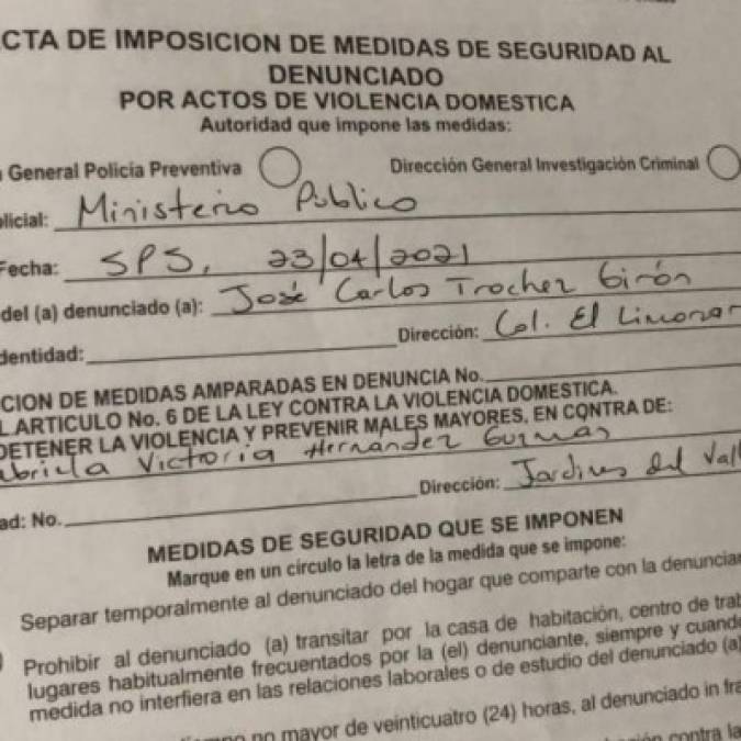 José Carlos Trochez también es conocido como Fancony; es locutor, presentador y propietario de un restaurante en San Pedro Sula.