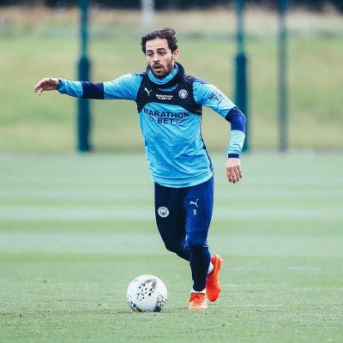 La prensa inglesa informa que el centrocampista Bernardo Silva no entra en los planes de Pep Guardiola por lo que saldrá del Manchester City de cara a la próxima campaña. Foto Facebook Bernardo Silva.