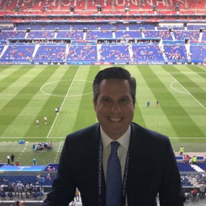 Copán Álvarez.<br/><br/>Otro periodista deportivo que tuvo fama en Honduras y que tras buenas coberturas internacionales se abrió paso en Telemundo Deportes. Siguió de cerca el papel de la Selección de Honduras en el Mundial de Brasil 2014, en ese entonces sorprendió al hacer preguntas en un francés fluído al técnico de Francia, antes de y después de enfrentar a la Bicolor.