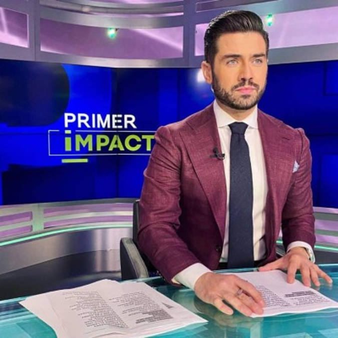 'Extraño a mamá' Borja Voces llora en un vivo del noticiero Primer Impacto