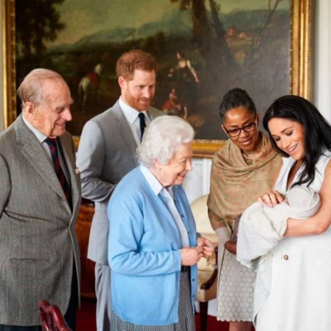 Megjan acusó a la familia real de preocuparse por el tono de piel de Archie antes de su nacimiento. Markle es afroestadounidense y la primera persona mestiza que se casa con un miembro de la familia real británica.