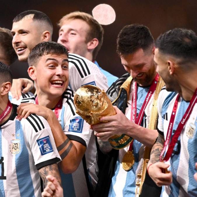 Messi estaba asombrado al ver que finalmente pudo conquistar la Copa del Mundo.