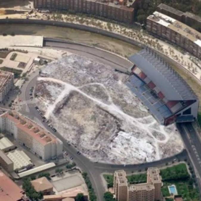 La afición del Atlético de Madrid se conmueve al ver la manera en que está ahora lo que fue por muchos años su casa.