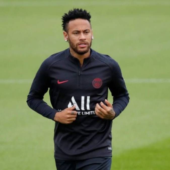 2. Neymar (27 años) - Delantero brasileño del París Saint Germain (PSG) tiene un valor en el mercado de 180 millones de euros.