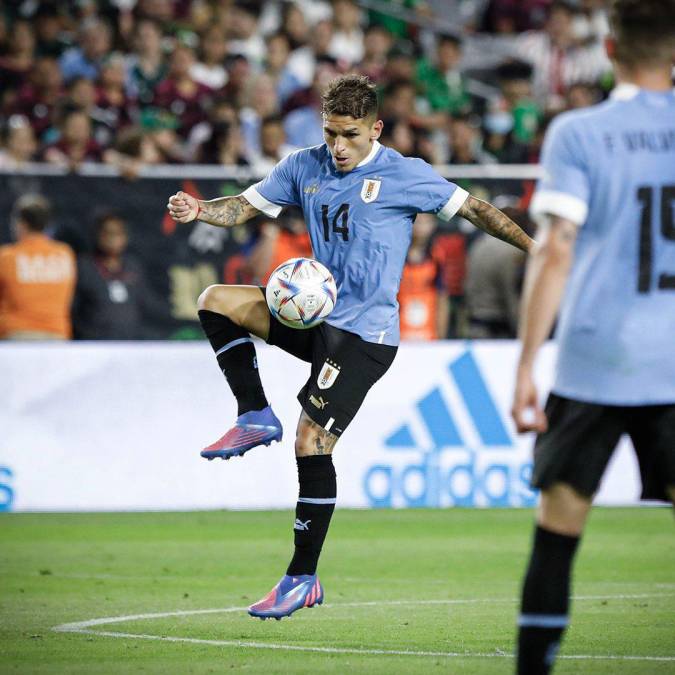 El agente del centrocampista uruguayo Lucas Torreira confirmó que tienen un preacuerdo con el Valencia de España. Torreira jugó la pasada temporada en la Fiorentina, cedido por el Arsenal, y su contrato expira en 2023-