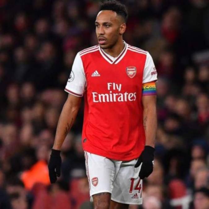 <br/>Pierre-Emerick Aubameyang ha rechazado los rumores sobre su futuro y dice que está comprometido con el Arsenal. 'A la gente le gusta inventar historias. Hablan demasiado y me molesta. Soy el capitán del Arsenal. Amo este club, indicó.