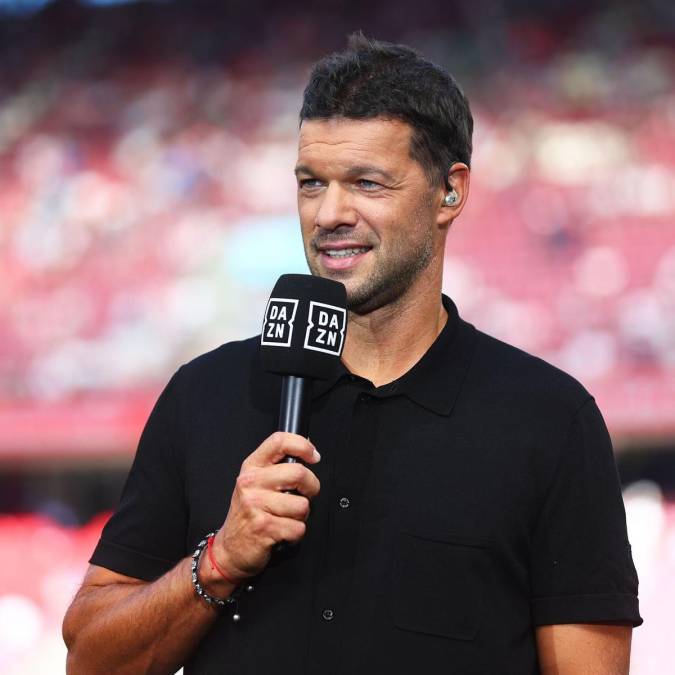 El exfutbolista alemán, Michael Ballack, se encuentra en medio de la polémica al ser captado con Sophia Schneiderhan, una amiga de su hijo menor, quien falleció hace dos años.