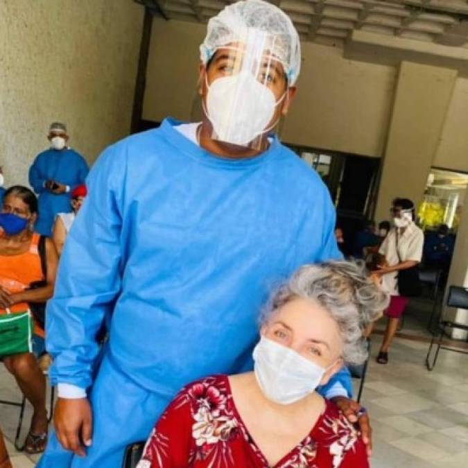 ¡Impactante! Verónica Castro luce irreconocible tras recibir vacuna contra el covid-19