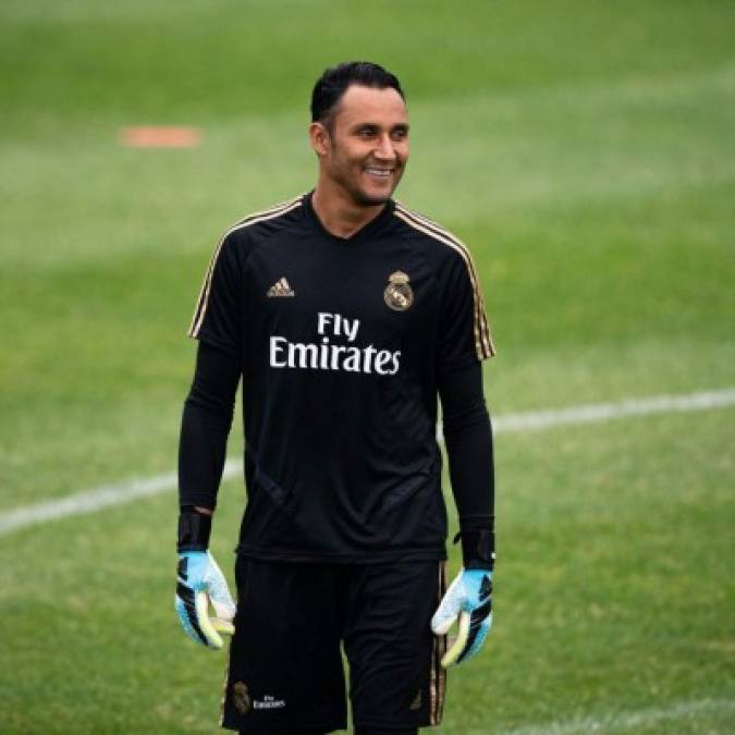 Keylor Navas sigue en la mira de grandes clubes. Según 'La Gazzetta dello Sport', AC Milán está interesado en adquirir los servicios del portero tico ante la posible salida de Gianluigi Donnarumma, quien está en negociaciones para emigrar al Paris Saint-Germain, aunque aún no hay nada decretado.