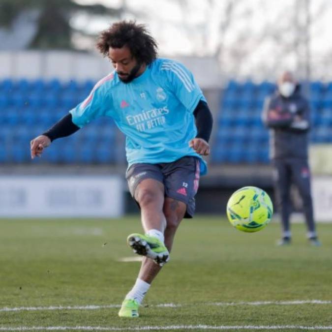 Marcelo: El lateral brasileño aparece en la lista de los jugadores que no seguirán en Real Madrid. Foto Facebook Real Madrid.