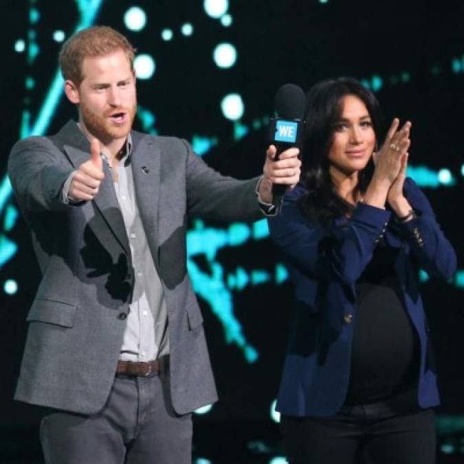 El compromiso conjunto de Kate y William se produjo el mismo día que Harry y Meghan hicieron una aparición sorpresa en el escenario en el evento lleno de estrellas WE Day de la organización benéfica infantil en Wembley, Londres.<br/><br/>