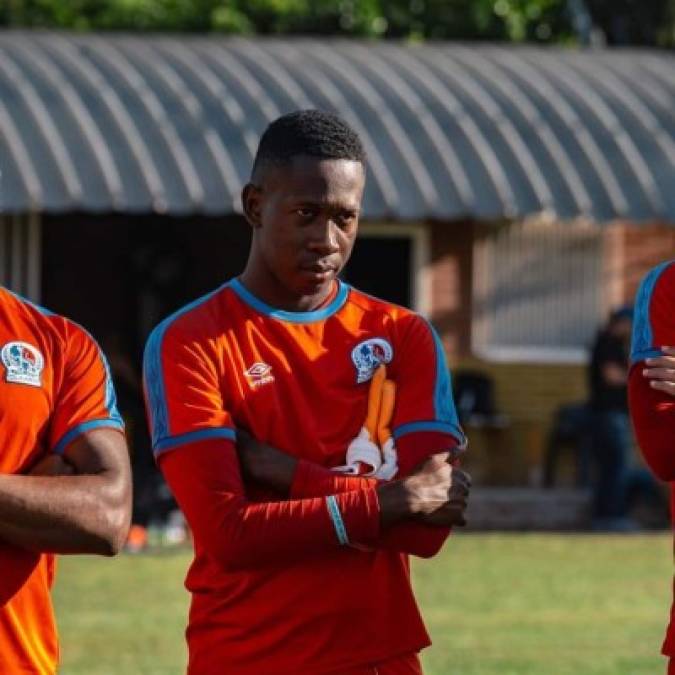 El futuro del joven portero del Olimpia, Alex Güity, parece que está fuera del equipo albo. ¿Su destino? El Real de Minas, donde están negociando con los merengues para conseguir su cesión.