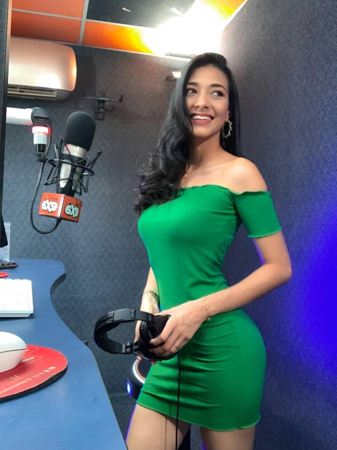 Karlen también es locutora en EXA Honduras, los fines de semana.