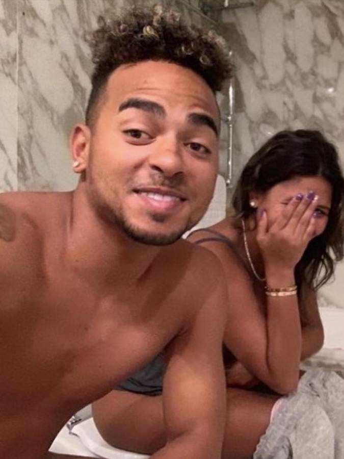 La imagen que ha compartido Ozuna junto a su esposa.