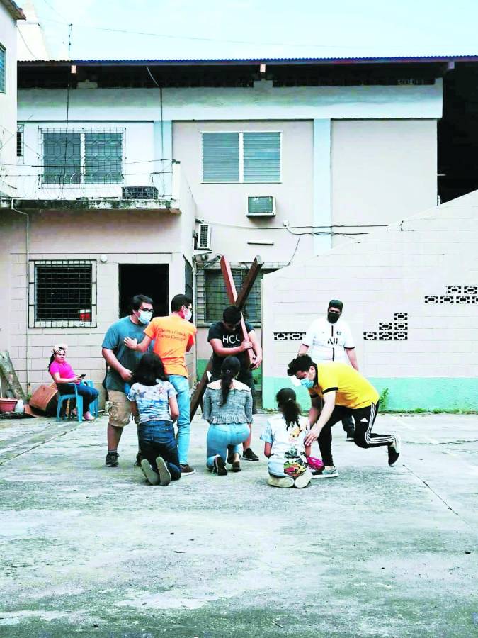 La parroquia San José presentará su viacrucis en vivo. Era la sede del padre Quique, asesinado recientemente.