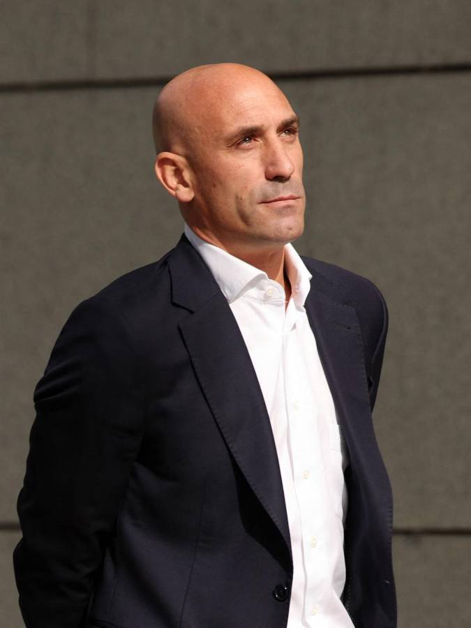 El ex presidente de la federación española de fútbol Luis Rubiales se presentó a la Audiencia Nacional de Madrid el 15 de septiembre de 2023.