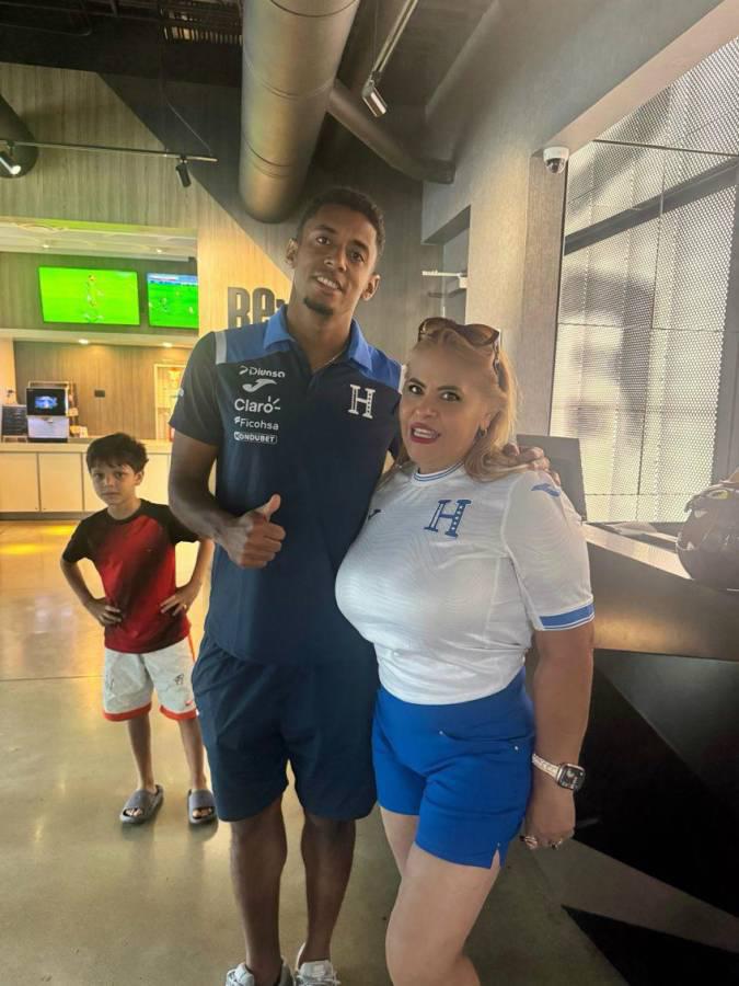 Ambientazo para el Honduras-Costa Rica, petición a Navas y gesto de 'alemán'