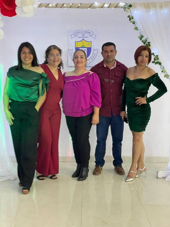 Bessy Requeno, Mirna Hernández, Yasminda Osorio, Cupertino Pineda y Karla Dominguez.