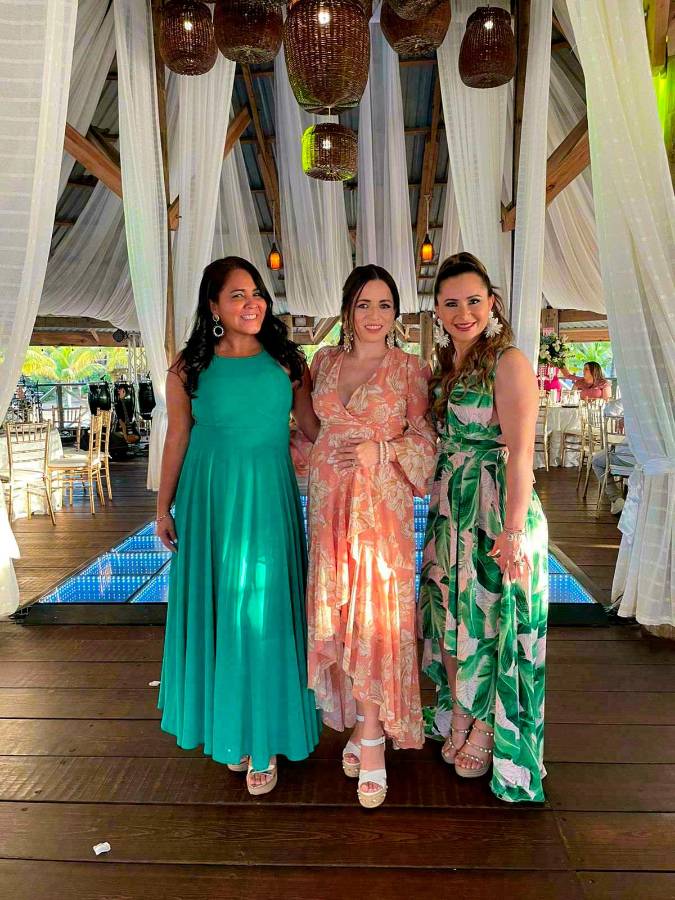 Roberto y Carlota sellan su amor con un romántico matrimonio