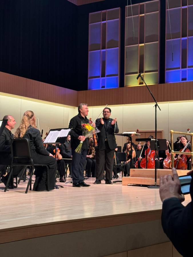 Maxim Vengerov junto a Raúl Munguía, luego de la magnífica presentación musical.