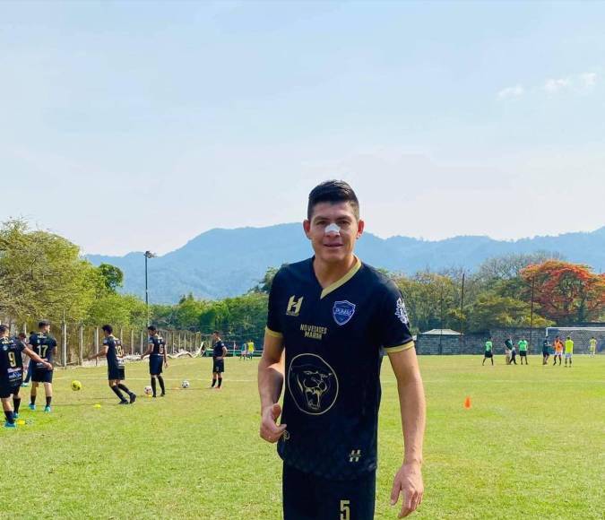 Chelito Martínez llevó al Pumas a la segunda división.