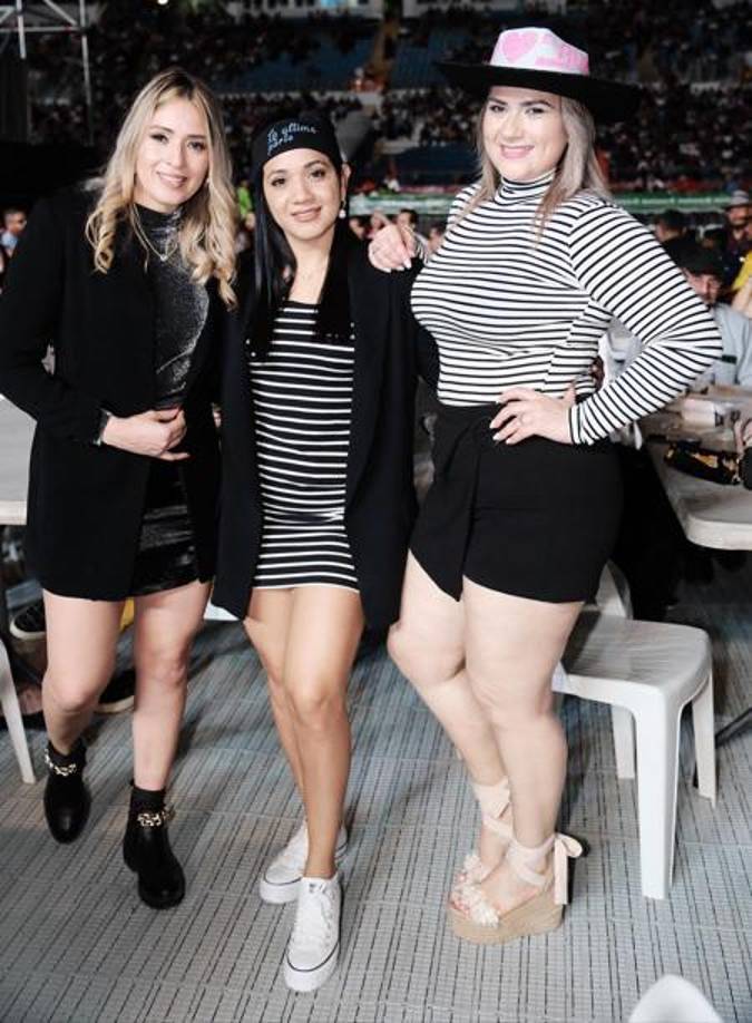 Delmi Rápalo con Alejandra Castro y Dinia Guzmán. 