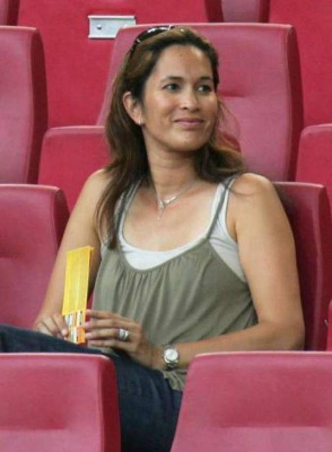 Además, Debbie convenció a su esposo de que vivieran en Huntington Beach, California, pues quería seguir cerca de su familia.