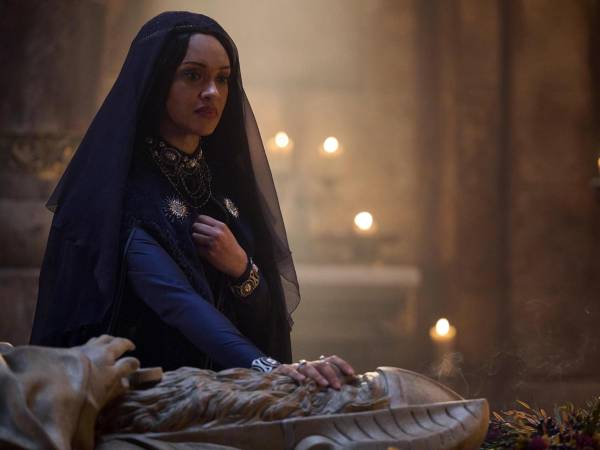 Fotografía cedida por la producción de Anillos del Poder, de la actriz Cynthia Addai-Robinson, durante un fragmento de la serie Anillos de Poder.