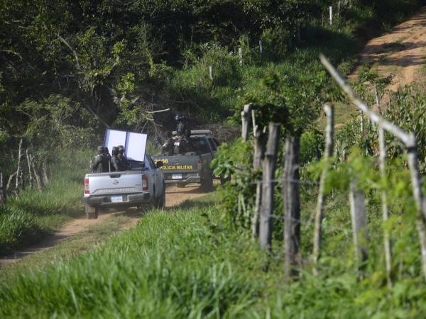 LA PRENSA llegó a la propiedad en donde buscan dinero, droga y armas que eran de Magdaleno Meza y Erika Julissa Bandy.