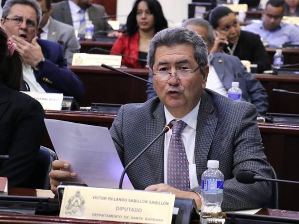 Víctor Sabillón es diputado del Partido Liberal por el departamento de Santa Bárbara.