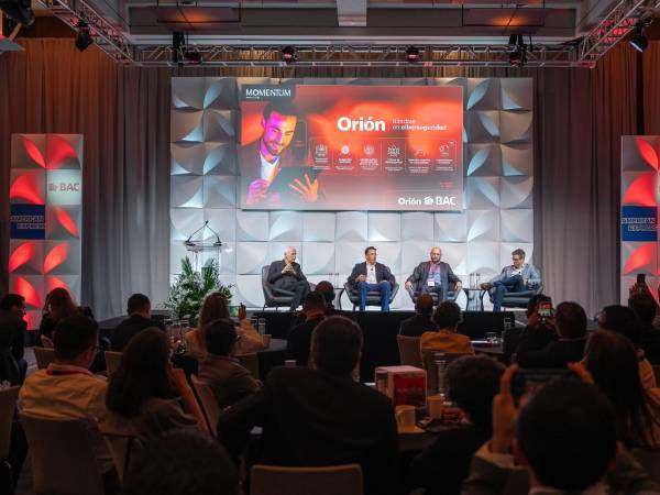BAC Credomatic durante el evento mostró a los asistentes los resultados económicos anuales.