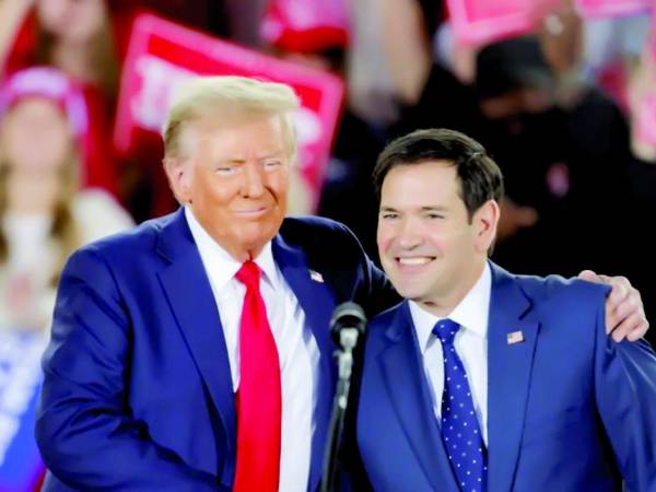 <b>Marco Rubio ha fustigado el gobierno de Joe Biden porque dice que Estados Unidos debe hacer más para detener al “dictador Nicolás Maduro”; en una foto con el mandatario electo.</b>