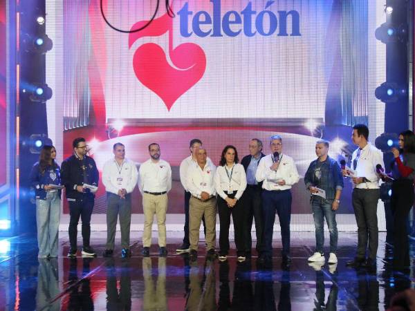 Directores y encargados de Teletón estuvieron presentes en el inicio del evento más esperado del año.