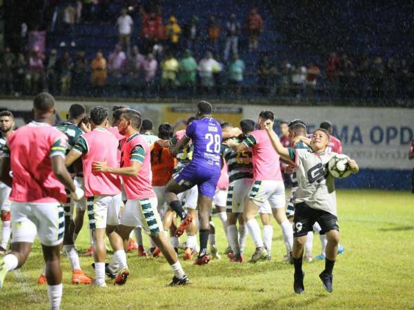 Juticalpa FC es campeonísimo del Ascenso y vuelve a Primera.