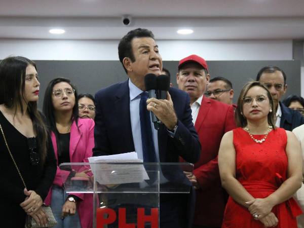 Salvador Nasralla no ha reconocido la derrota e insiste en que hubo confabulaciones en el marco de las elecciones generales recién celebradas.