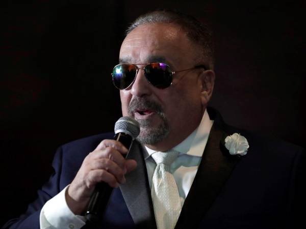 La salsa perdió a una de sus figuras más influyentes. Willie Colón falleció a los 75 años, según confirmó su familia mediante un comunicado difundido en redes sociales. El intérprete de “El Gran Varón” había sido hospitalizado días antes en Nueva York, lo que había generado preocupación en el mundo artístico.