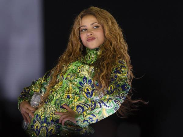 Fotografía de archivo de la cantante colombiana Shakira durante un concierto en la playa de Copacabana en Río de Janeiro (Brasil).