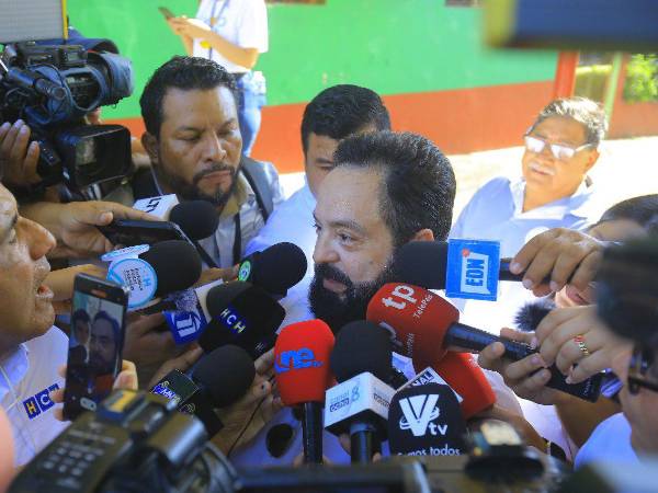 Redondo el día de las elecciones generales del 30 de noviembre de 2025.