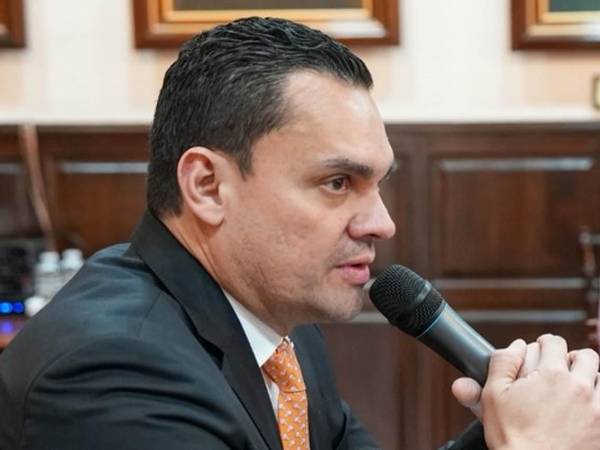 El presidente del Congreso, Tomás Zambrano.