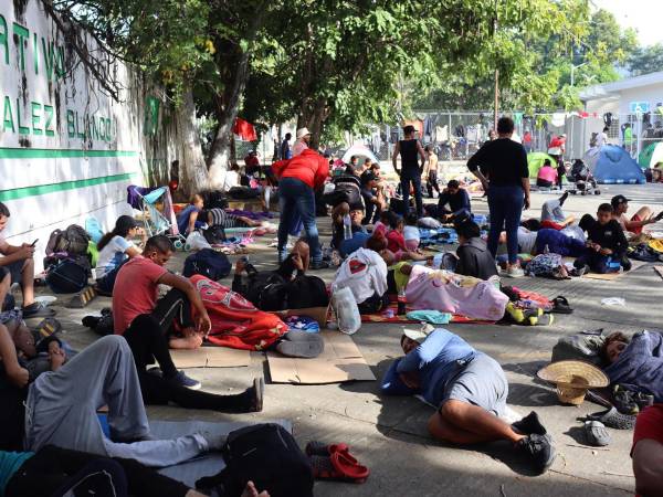 Migrantes descansan en el municipio de Escuintla, en el estado de Chiapas, México.