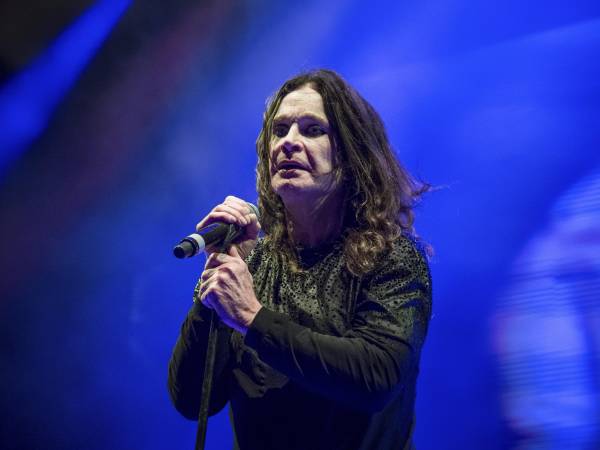 Ozzy Osbourne en el Ozzfest en California en 2016. Fue expulsado de Black Sabbath por abuso de drogas en 1979. (Amy Harris/Invision, vÍa Associated Press)