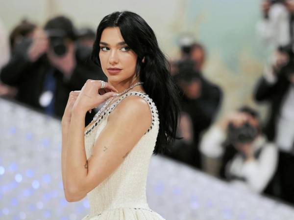La cantante británica Dua Lipa.