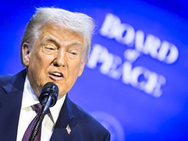 Trump en la entrevista defendió su política migratoria al asegurar que se trata de combatir a “criminales muy peligrosos”.