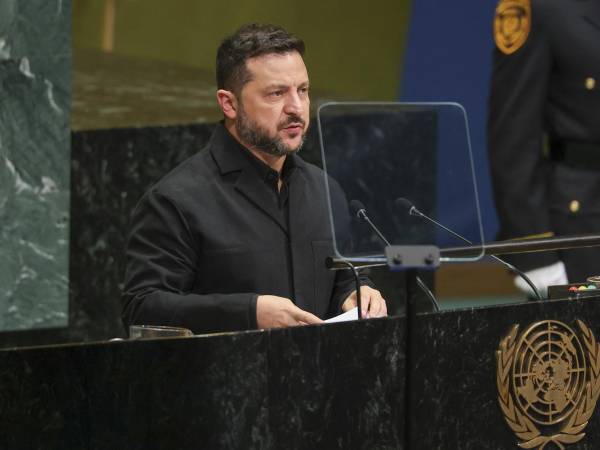 El presidente de Ucrania, Volodímir Zelenski, interviene durante el debate general del 81.º período de sesiones de la Asamblea General de las Naciones Unidas en la sede de las Naciones Unidas en Nueva York, Estados Unidos, el 23 de septiembre de 2026.. EFE/EPA/SARAH YENESEL