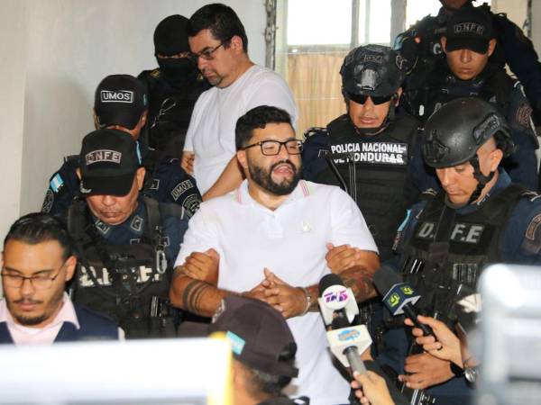 Marco Antonio Vallecillo Banegas, quien fungió como coordinador de los Juzgados con Competencia Nacional en Materia de Criminalidad Organizada, Medio Ambiente y Corrupción, fue acusado por el delito de extorsión en perjuicio de un testigo protegido el pasado 17 de agosto.